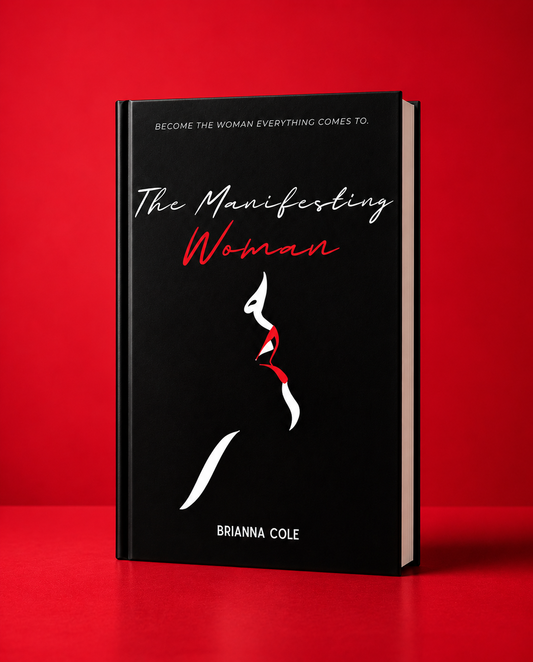 Paperback - The Manifesting Woman